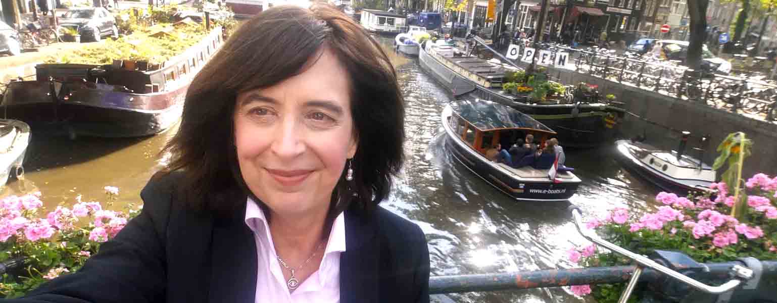 About The English Center